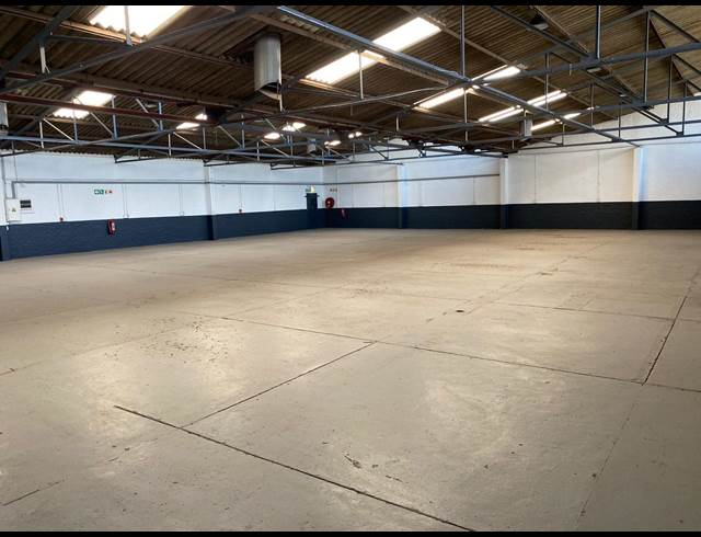 900M² WAREHOUSE RENTED IN PAARDEN EILAND
