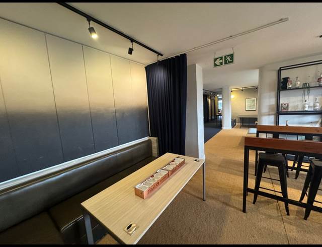 327M² SHOWROOM TO LET IN KRAMERVILLE