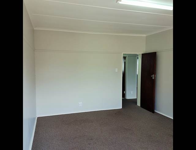 2 bed property to rent in WORCESTER CENTRAL