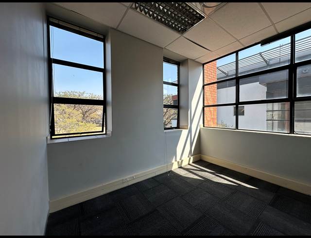 93.50M² OFFICE TO LET IN HIGHVELD TECHNOPARK