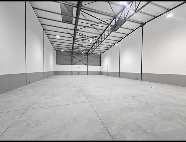 565M² WAREHOUSE TO LET IN STIKLAND INDUSTRIAL