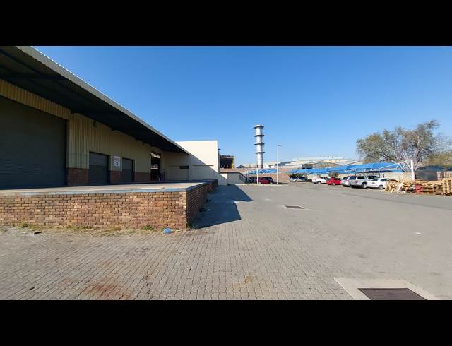 4,616M² WAREHOUSE TO LET IN CLAYVILLE