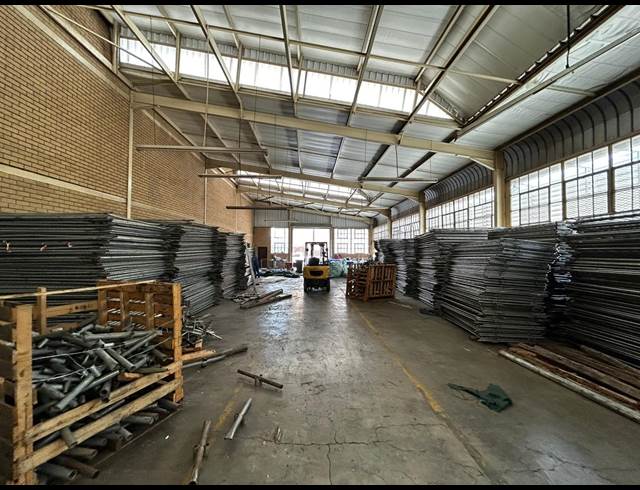 422M² WAREHOUSE TO LET IN KEW