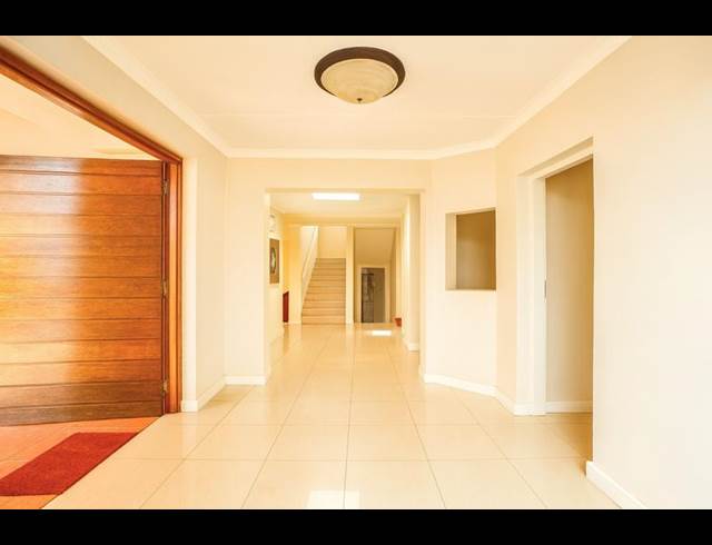 5 BEDROOM PROPERTY TO RENT IN MORELETAPARK