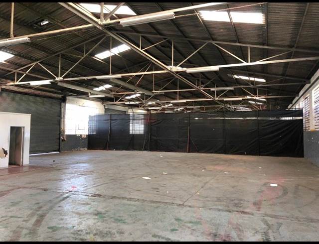 1,956M² WAREHOUSE TO LET IN EPPING INDUSTRIAL