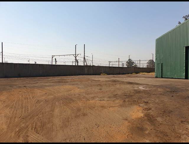 700M² WAREHOUSE RENTED IN ROODEKOP