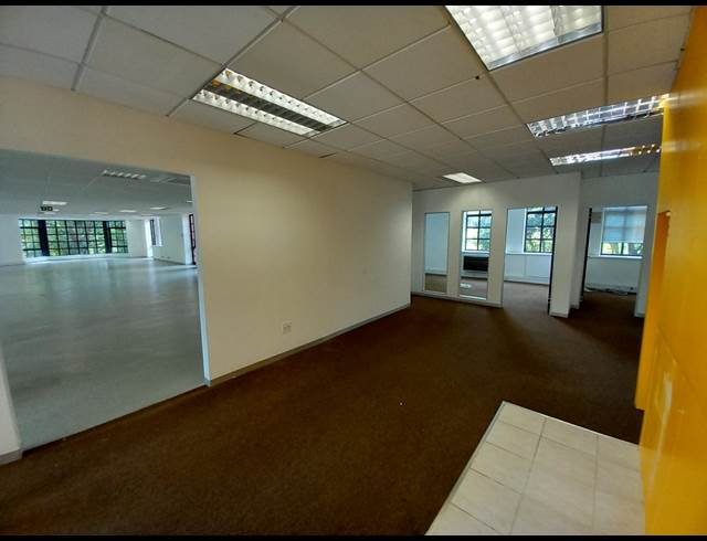396M² OFFICE TO LET IN BRYANSTON