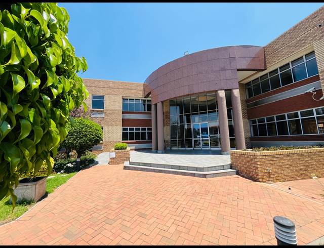 1,229M² OFFICE TO LET IN RANDJESPARK