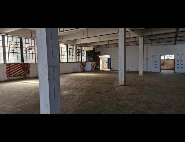 600M² WAREHOUSE TO LET IN SELBY