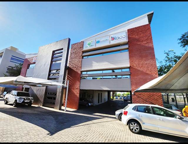 227M² OFFICE TO LET IN CARLSWALD