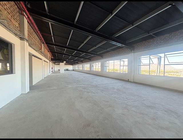 942M² OFFICE TO LET IN SIR LOWRYS PASS