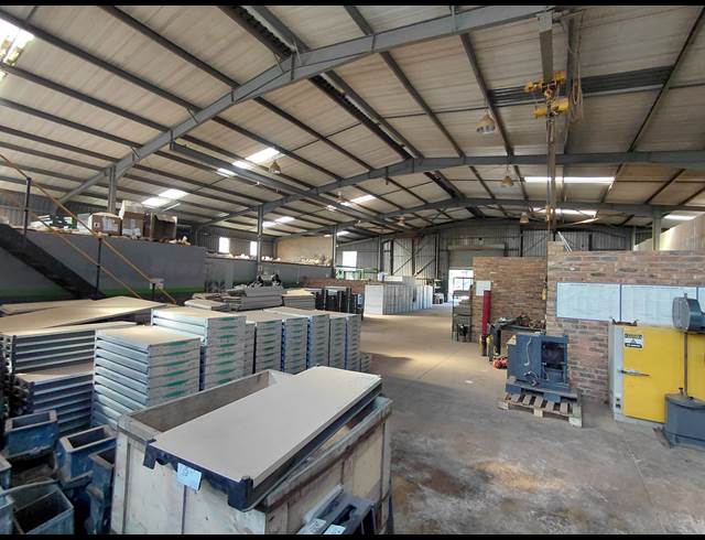 800M² WAREHOUSE TO LET IN CLAYVILLE