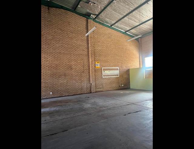INDUSTRIAL PROPERTY TO RENT IN MAFIKENG CBD