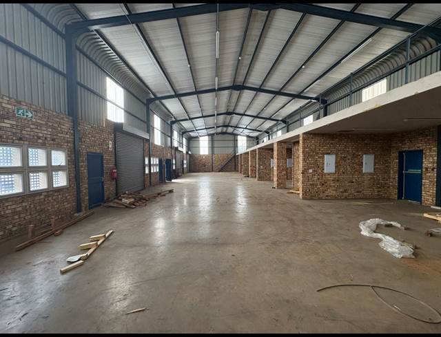 527M² WAREHOUSE TO LET IN KNIGHTS