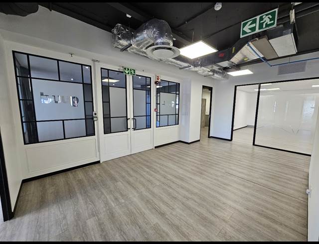270M² OFFICE TO LET IN CENTURY CITY