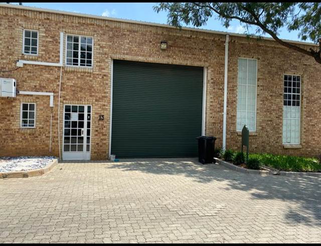 250M² WAREHOUSE RENTED IN HALFWAY HOUSE