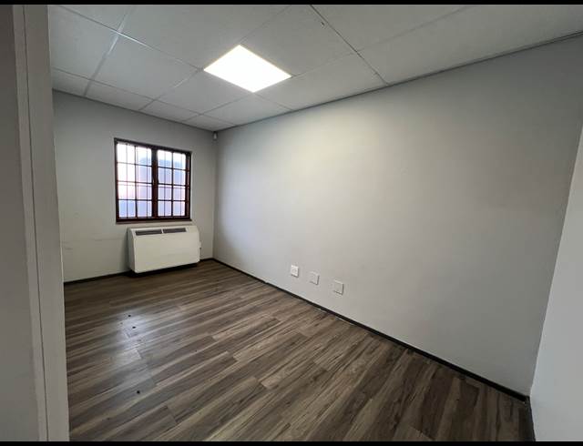 101.10M² OFFICE TO LET IN HIGHVELD