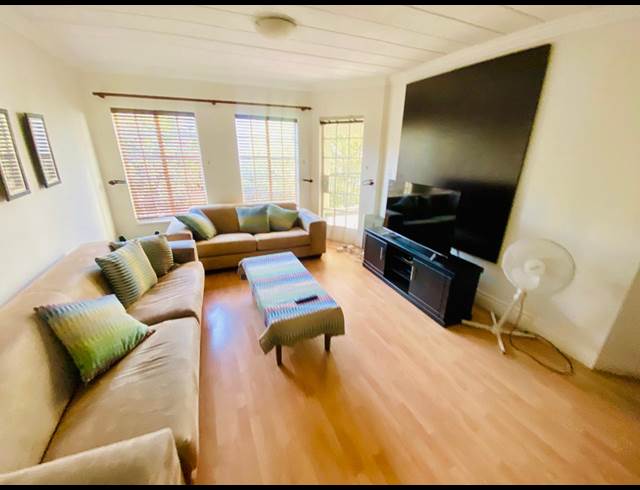 3 BEDROOM APARTMENT RENTED IN MORNINGSIDE