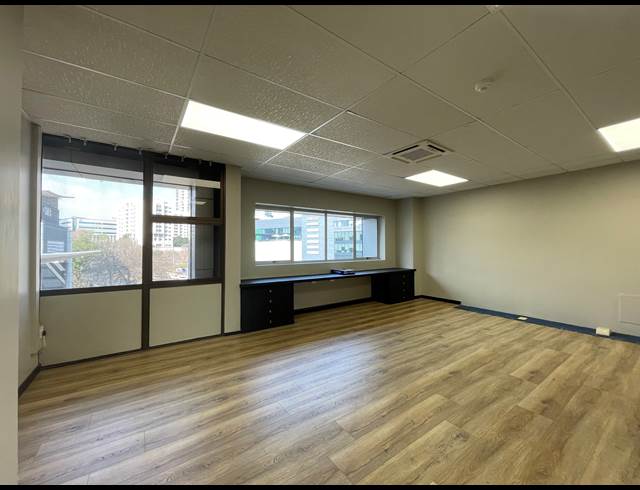 897M² OFFICE TO LET IN SANDTON CENTRAL