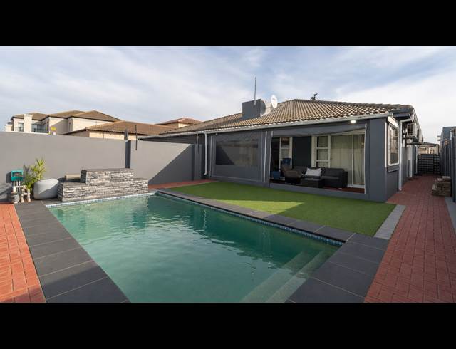 3 BEDROOM HOUSE TO LET IN PARKLANDS