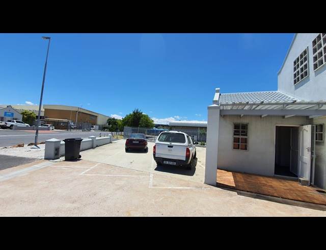 234M² BUILDING TO LET IN AIRPORT INDUSTRIA