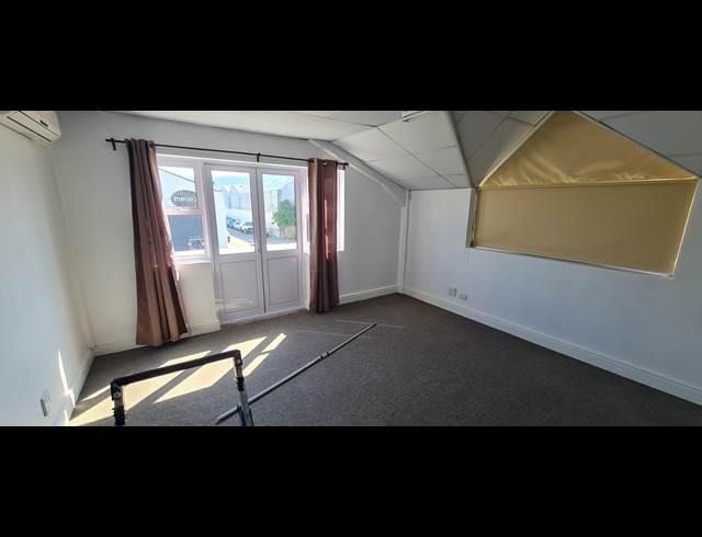 178M² WAREHOUSE TO LET IN DIEP RIVER
