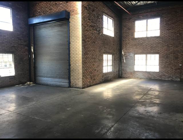 320M² WAREHOUSE RENTED IN EASTGATE
