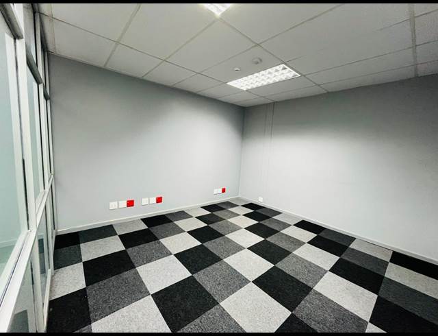 2,000M² OFFICE TO LET IN GLEN AUSTIN AH