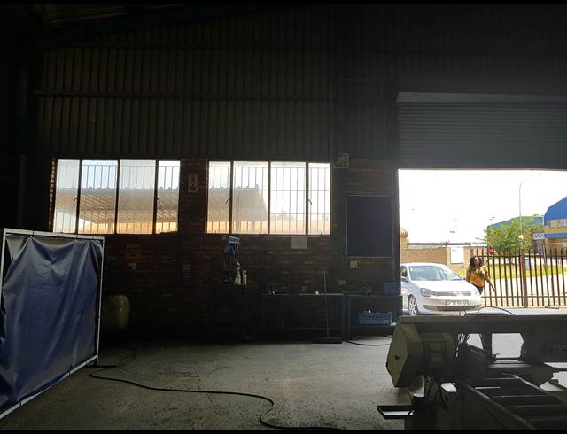 420M² WAREHOUSE RENTED IN SEBENZA