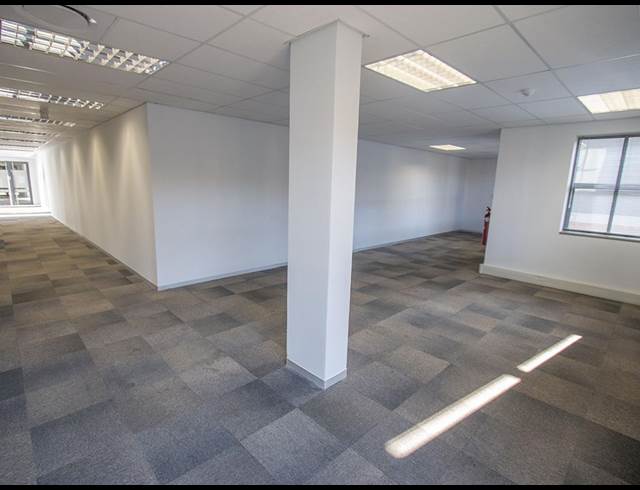 1,901M² OFFICE TO LET IN ILLOVO