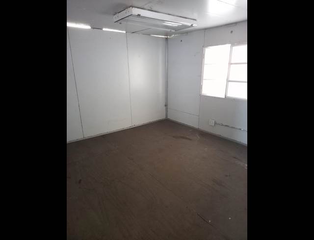 498M² WAREHOUSE TO LET IN PROSPECTON INDUSTRIAL
