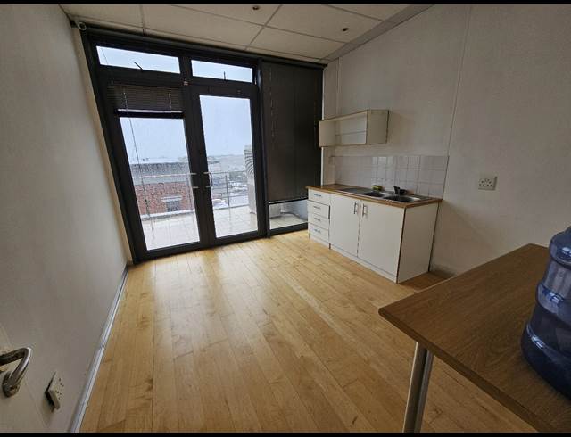 187M² OFFICE TO LET IN MILNERTON CENTRAL