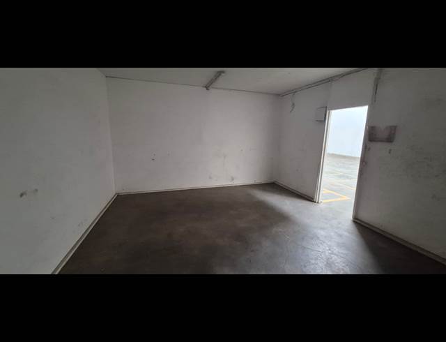 343M² WAREHOUSE TO LET IN ANDERBOLT