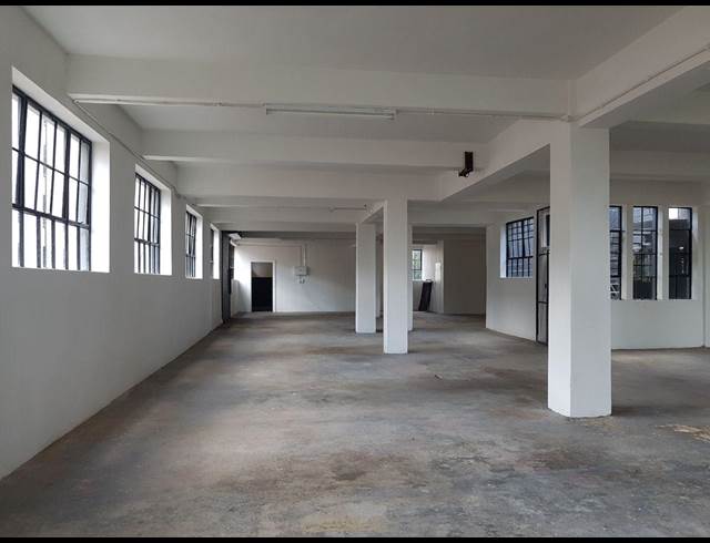 500M² WAREHOUSE TO LET IN MARSHALLTOWN
