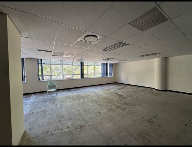 1,344M² OFFICE TO LET IN CLAREMONT
