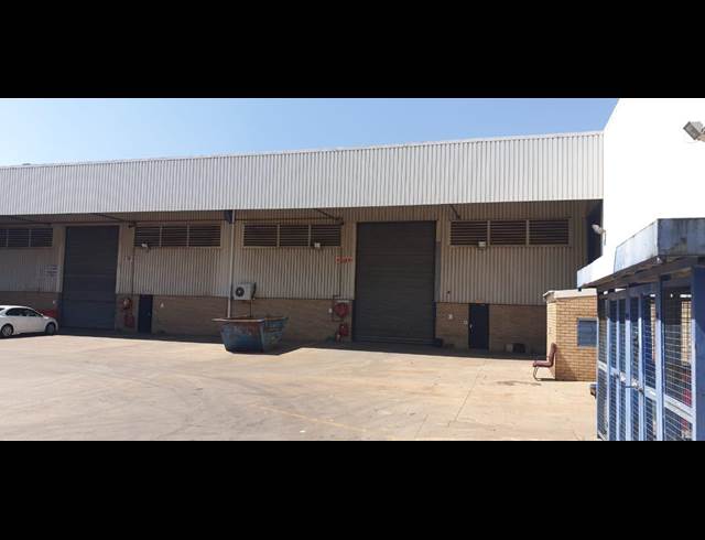 6,284M² WAREHOUSE TO LET IN ISANDO