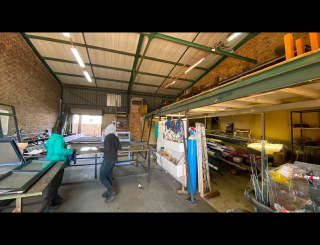 240M² WAREHOUSE TO LET IN HENNOPSPARK INDUSTRIAL