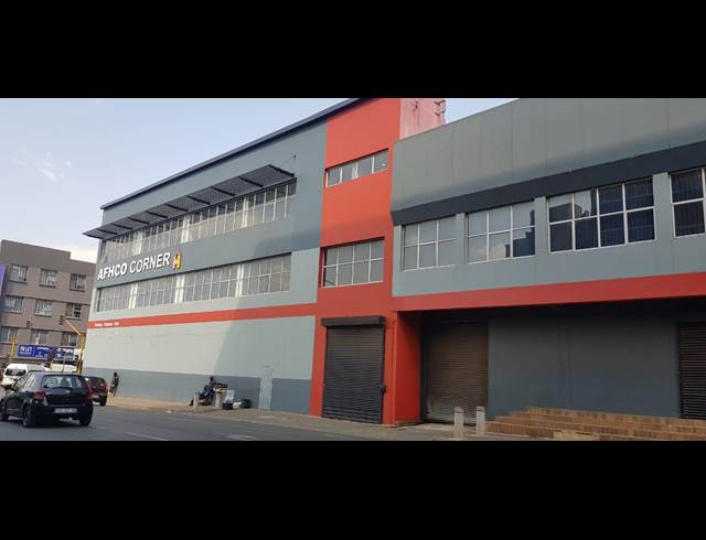 870M² WAREHOUSE TO LET IN NEW DOORNFONTEIN