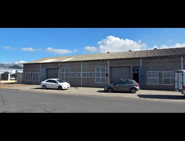 340M² WAREHOUSE TO LET IN DAL JOSAFAT