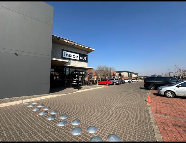 62M² OFFICE TO LET IN ROOIHUISKRAAL NORTH