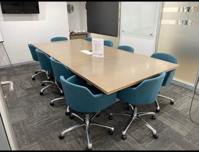M² SERVICED OFFICE TO LET IN BROOKLYN