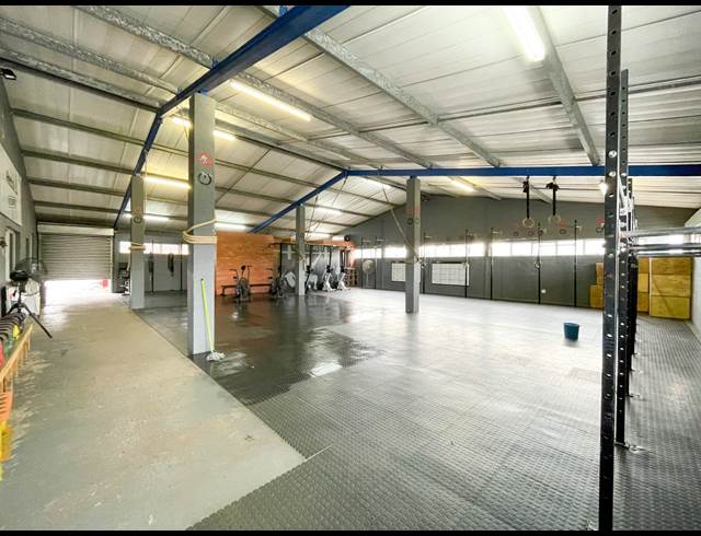 324M² WAREHOUSE TO LET IN NEW GERMANY