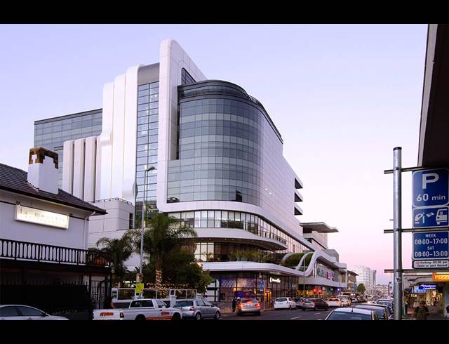 870M² OFFICE TO LET IN SEA POINT