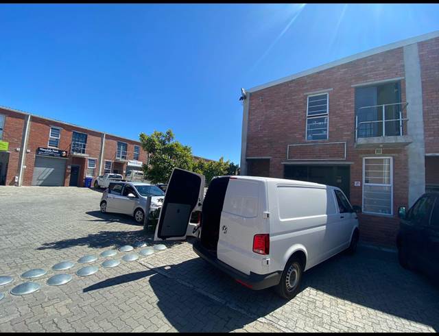 105M² WAREHOUSE TO LET IN MAITLAND