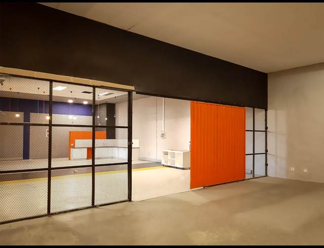 1,100M² WAREHOUSE TO LET IN SALT RIVER