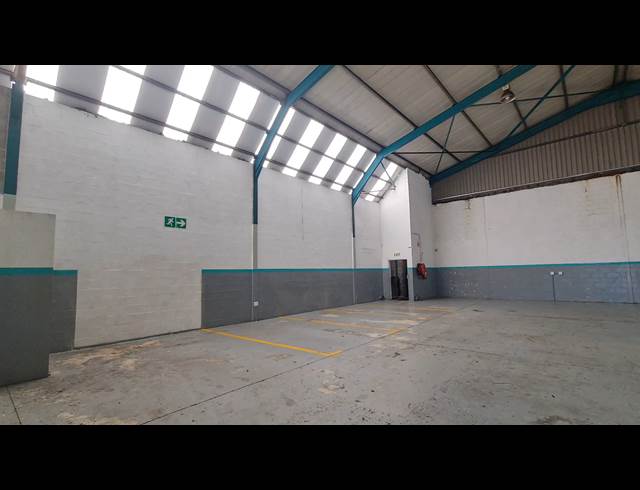 450M² FACTORY TO LET IN OTTERY EAST