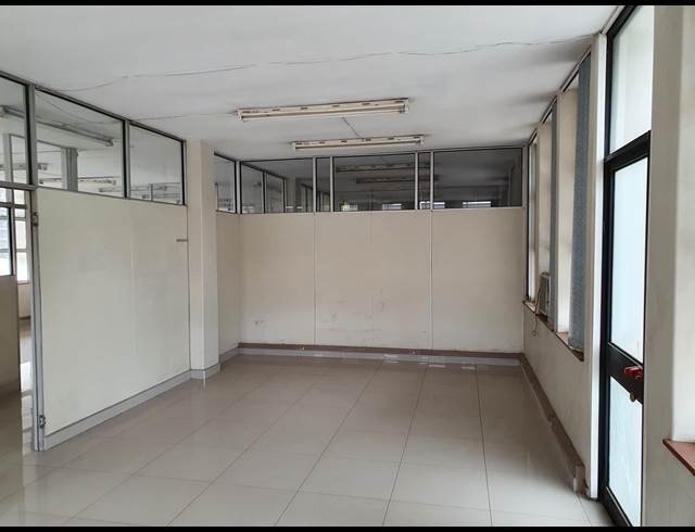 300M² OFFICE TO LET IN ALBERTON NORTH