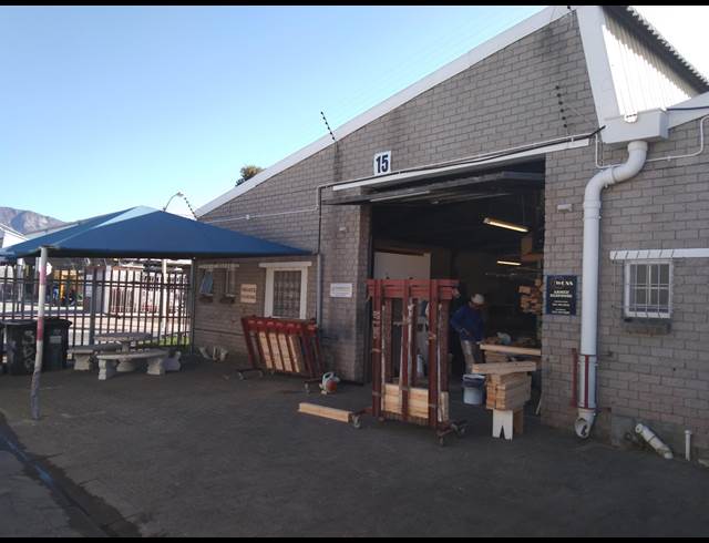200M² FACTORY TO LET IN RETREAT INDUSTRIAL