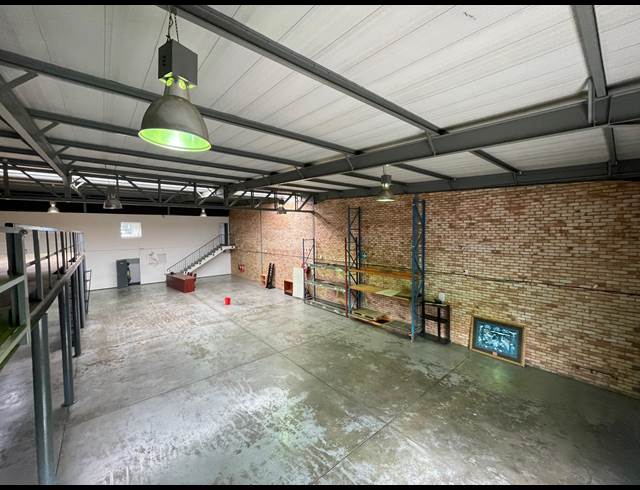 555M² WAREHOUSE TO LET IN RANDJESPARK