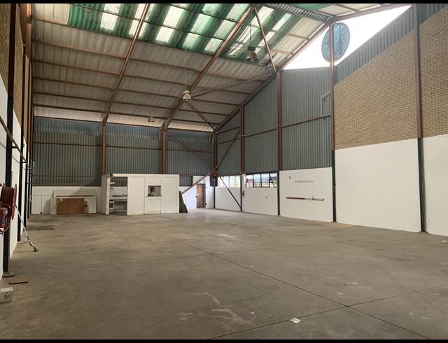 543M² WAREHOUSE TO LET IN GATEWAY INDUSTRIAL PARK